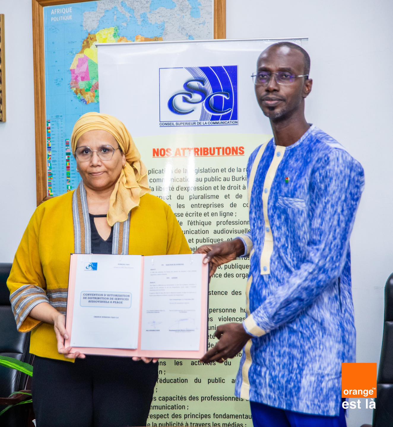 𝐎𝐫𝐚𝐧𝐠𝐞 𝐁𝐮𝐫𝐤𝐢𝐧𝐚 𝐅𝐚𝐬𝐨 𝐞𝐭 𝐥𝐞 𝐂𝐨𝐧𝐬𝐞𝐢𝐥 𝐒𝐮𝐩𝐞́𝐫𝐢𝐞𝐮𝐫 𝐝𝐞 𝐥𝐚 𝐂𝐨𝐦𝐦𝐮𝐧𝐢𝐜𝐚𝐭𝐢𝐨𝐧 (𝐂𝐒𝐂) 𝐨𝐧𝐭 𝐬𝐢𝐠𝐧𝐞́, 𝐥𝐞 𝟏𝟕 𝐝𝐞́𝐜𝐞𝐦𝐛𝐫𝐞 𝟐𝟎𝟐𝟓, 𝐮𝐧𝐞 𝐜𝐨𝐧𝐯𝐞𝐧𝐭𝐢𝐨𝐧 𝐬𝐭𝐫𝐚𝐭𝐞́𝐠𝐢𝐪𝐮𝐞 𝐚𝐮𝐭𝐨𝐫𝐢𝐬𝐚𝐧𝐭 𝐥𝐚 𝐝𝐢𝐬𝐭𝐫𝐢𝐛𝐮𝐭𝐢𝐨𝐧 𝐝𝐞𝐬 𝐬𝐞𝐫𝐯𝐢𝐜𝐞𝐬 𝐎𝐓𝐓 𝐞𝐭 𝐈𝐏𝐓𝐕.